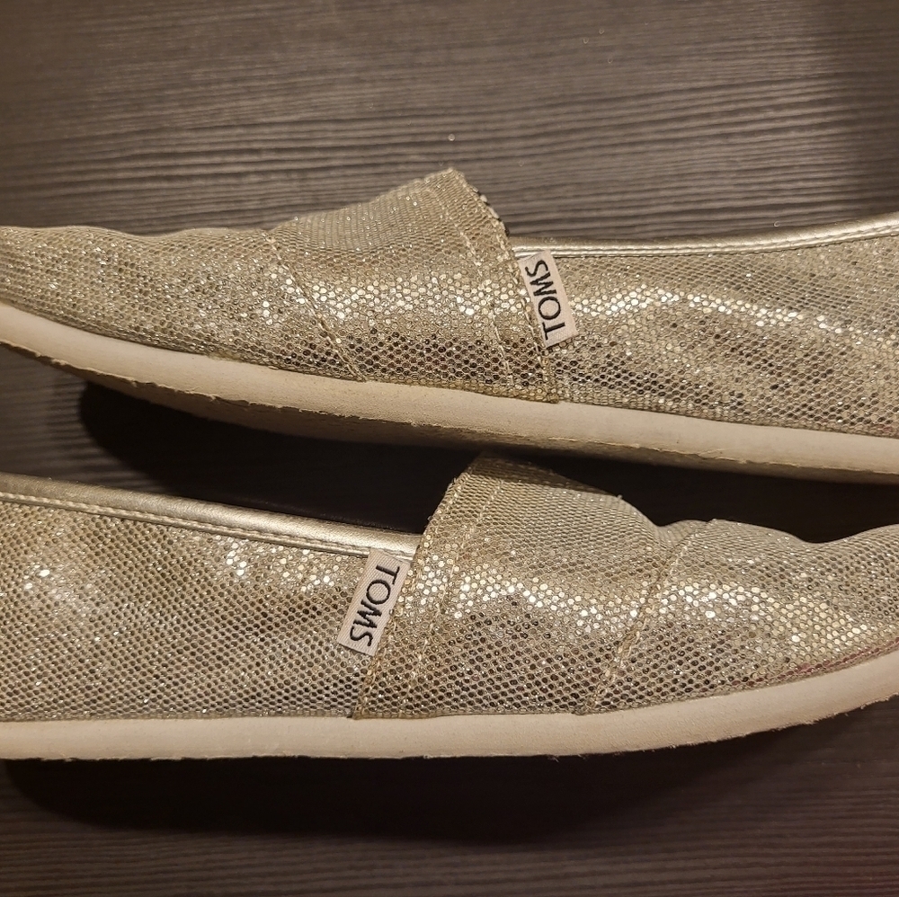 Tom's silver glitter size 8.5